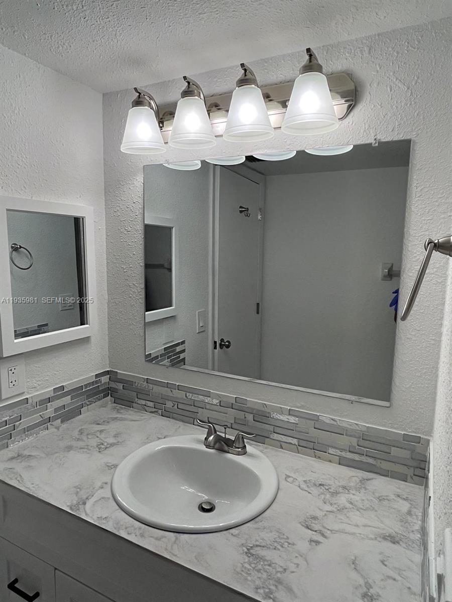 6800 Placida Road, Unit 132 Englewood, FL 34224 - Photo 19 of 33