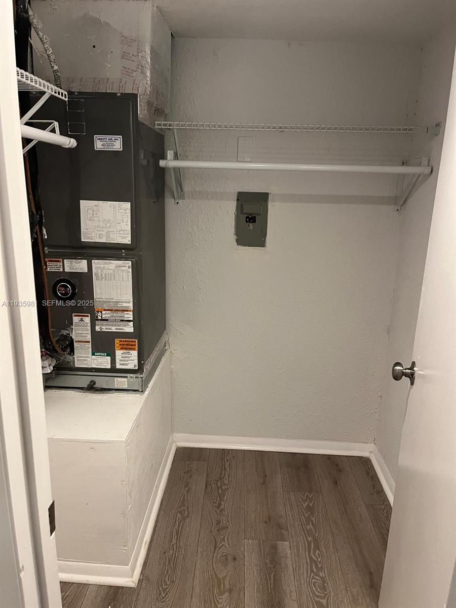 6800 Placida Road, Unit 132 Englewood, FL 34224 - Photo 24 of 33 Master Closet