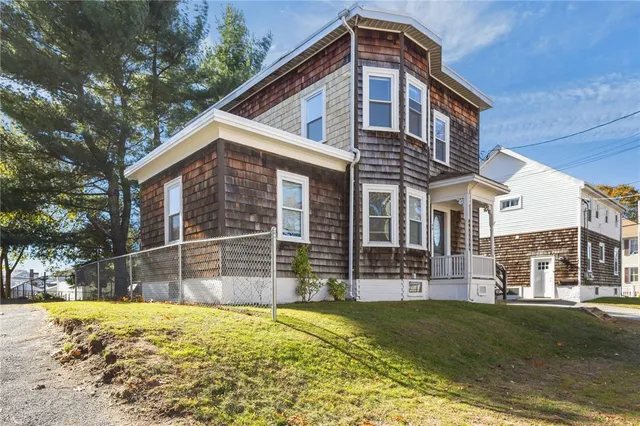 $1,700 | 60 Morris Avenue, Pawtucket, RI 02860