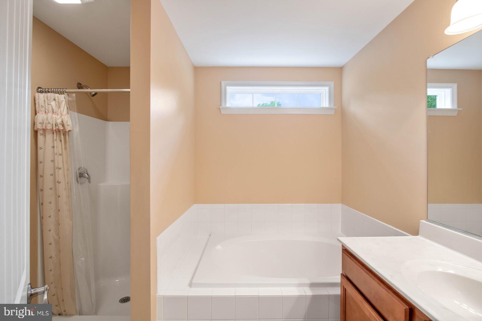 219 Rolando Drive Colonial Beach, VA 22443 - Photo 20 of 43 Owner's bathroom.