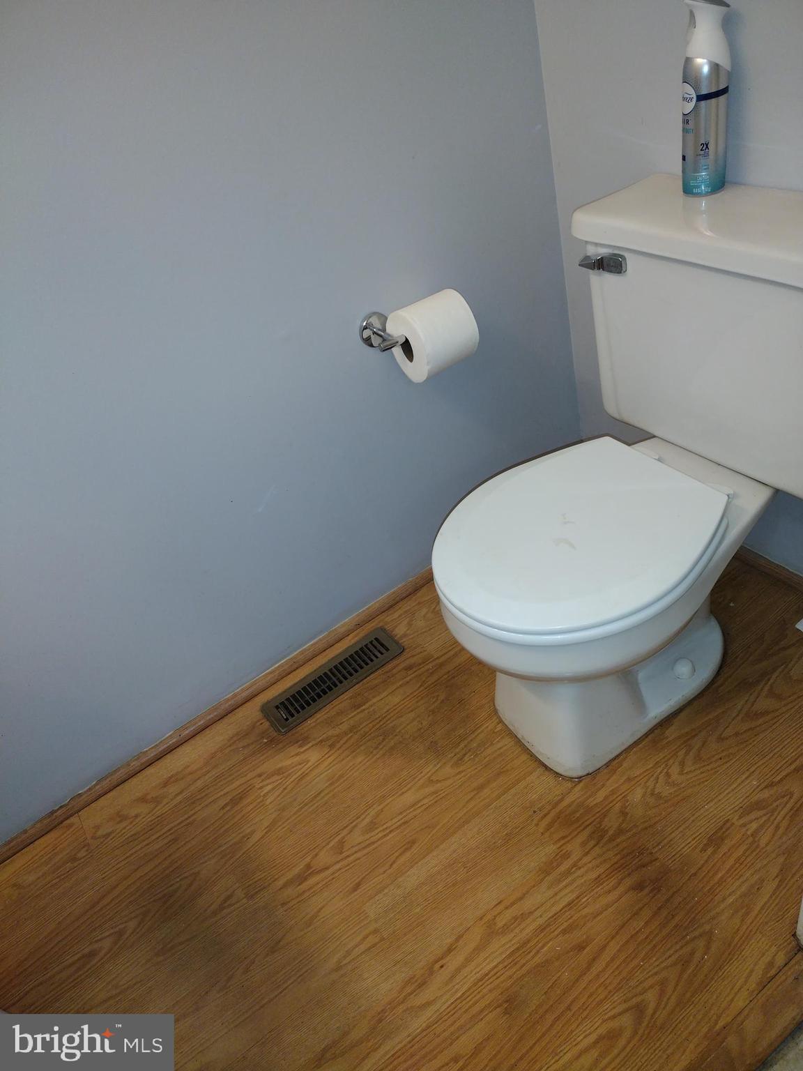 6913 Rockfield Road Baltimore, MD 21244 - Photo 23 of 31 bathroom on 1st lvl