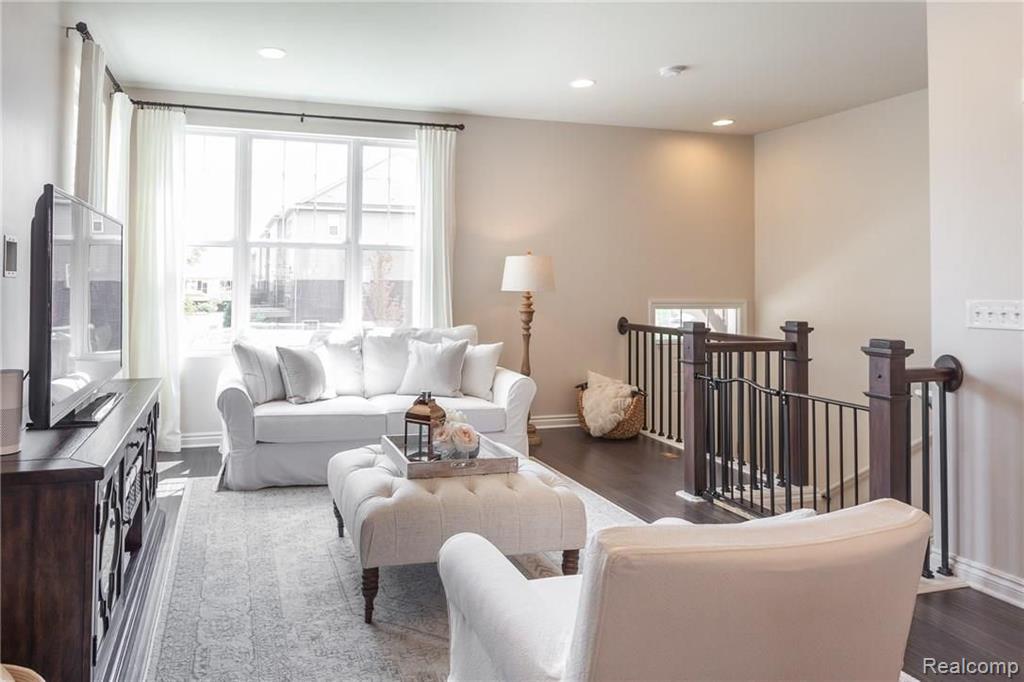 2617 Helmsdale Circle, Unit 62 Rochester Hills, MI 48307 - Photo 5 of 32