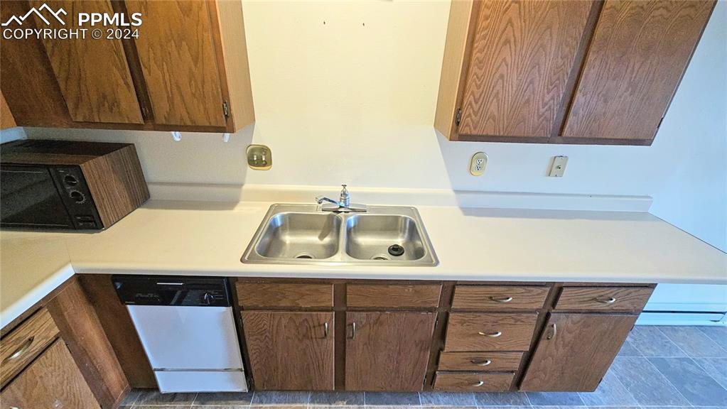 401 Forest Edge Road, Unit B8 Woodland Park, CO 80863 - Photo 11 of 19