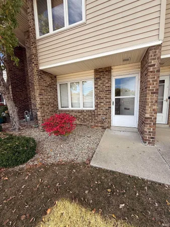 $129,900 | 5675 South Wayne Avenue, Fort Wayne, IN 46807