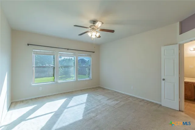 a view of empty room with window
