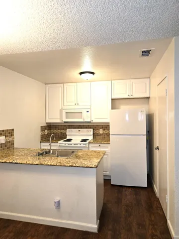 $143,995 | 3939 Madison Avenue, Unit 241, North Highlands, CA 95660