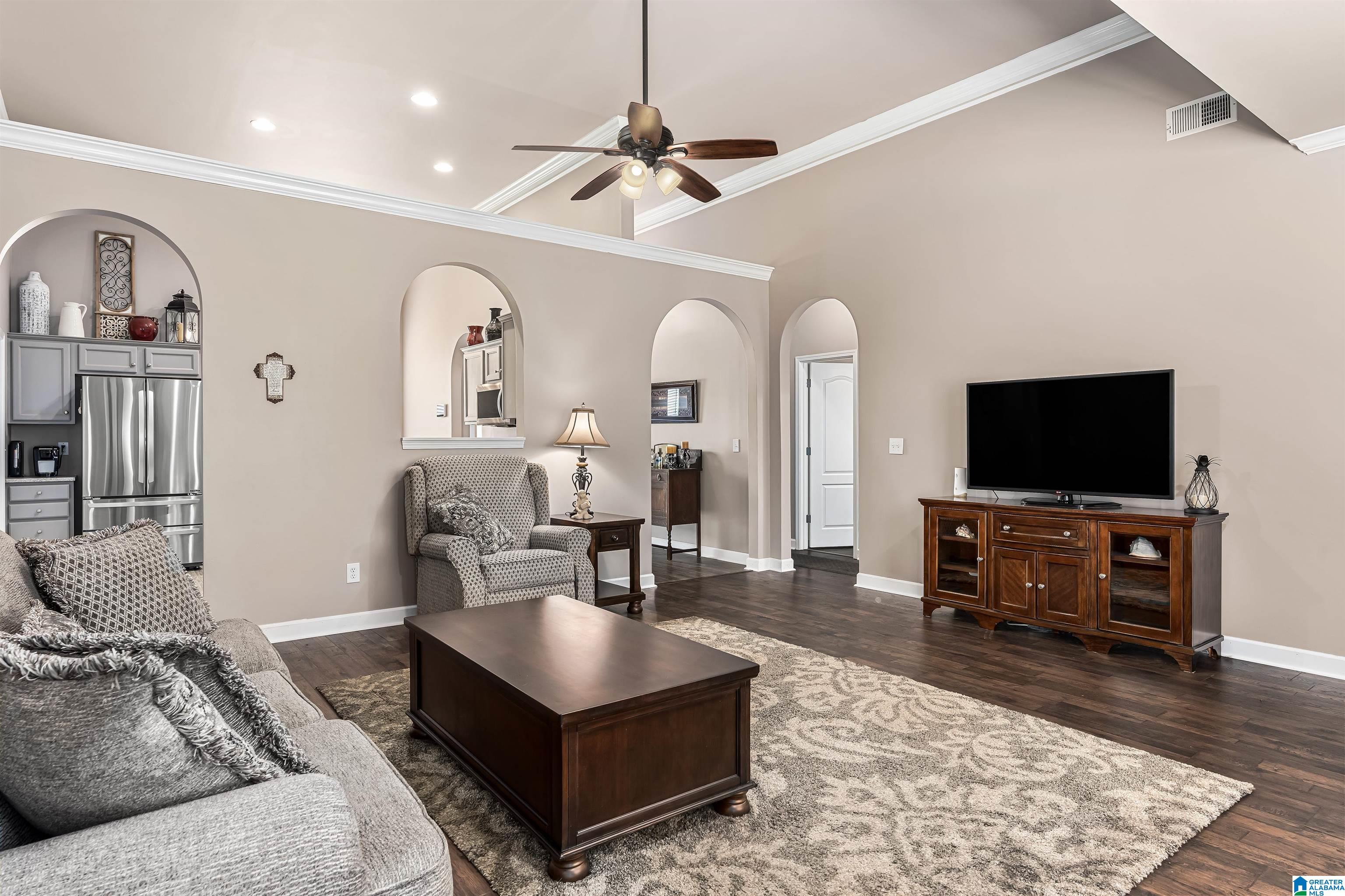 604 Barkley Circle Alabaster, AL 35007 - Photo 10 of 43