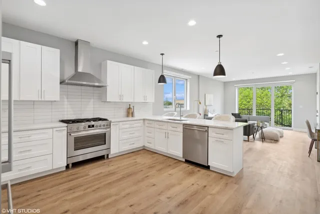 $12,500,000 | 3335-3341 North Sheffield Avenue, Chicago, IL 60657