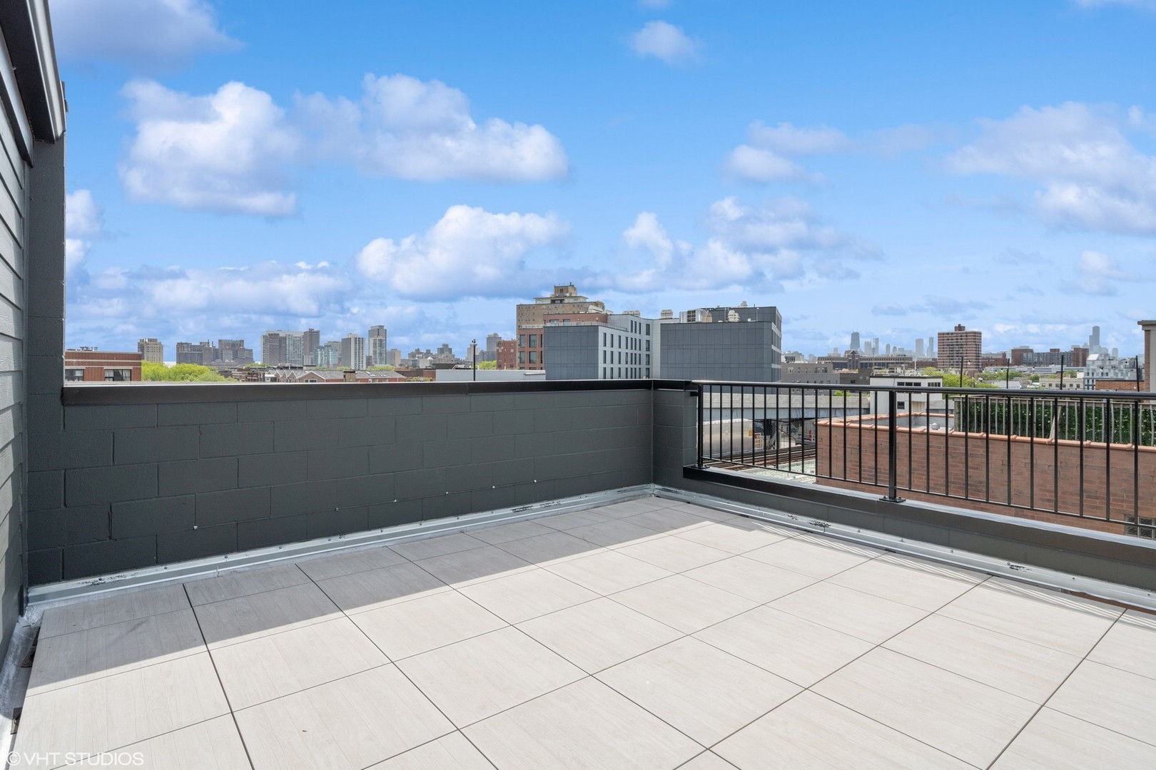 3335-3341 North Sheffield Avenue Chicago, IL 60657 - Photo 54 of 76 a view of a terrace with sky view