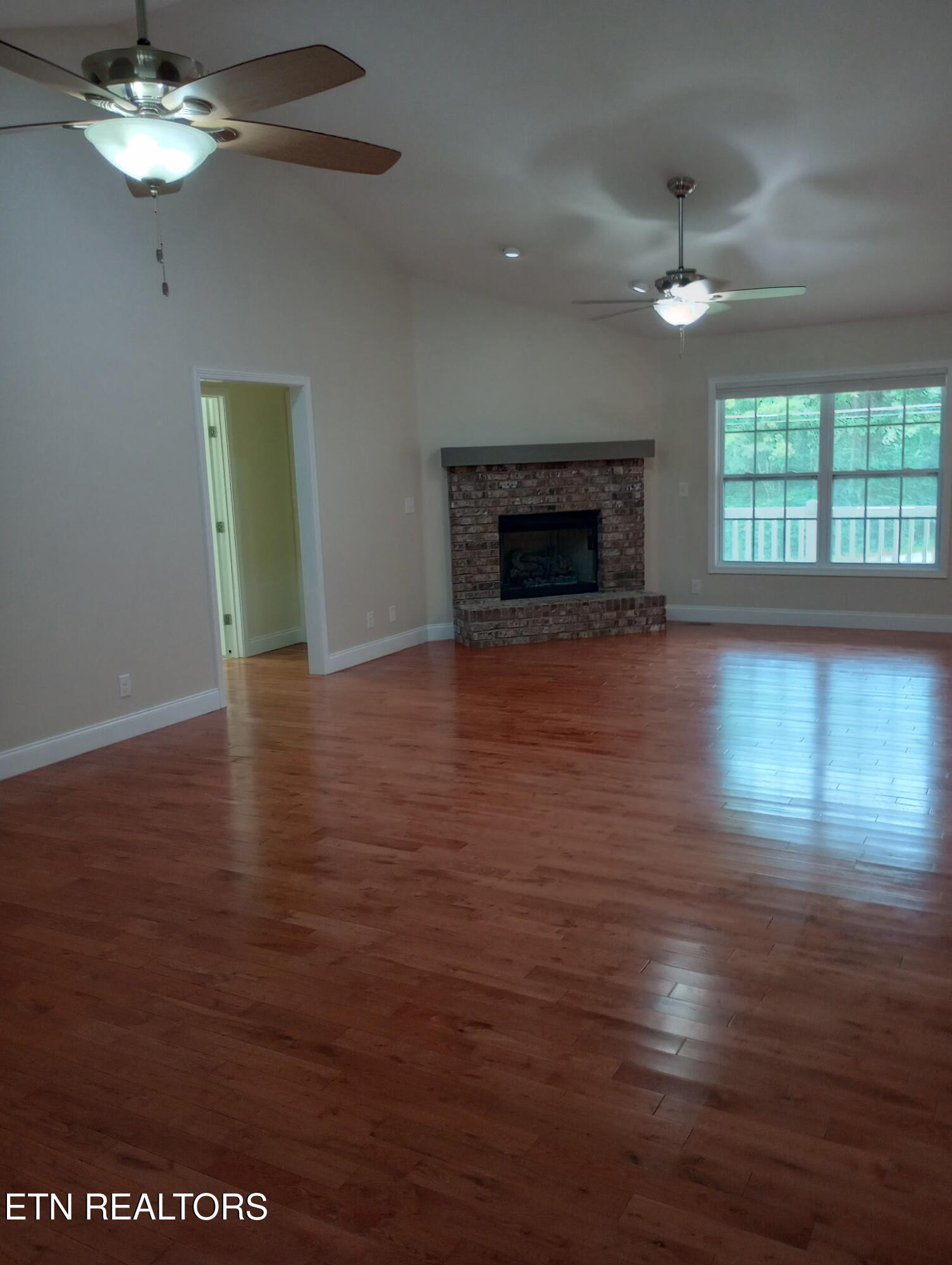 62 Cardinal Loop Crossville, TN 38555 - Photo 5 of 51 IMG_20260710_103158763_HDR