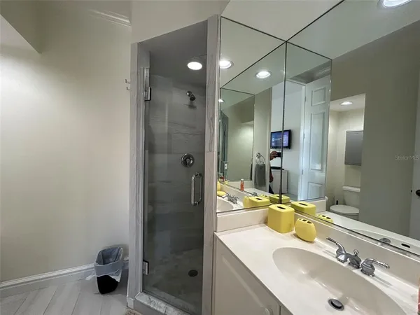 $5,500 | 3705 54th Drive West, Unit 201, Bradenton, FL 34210