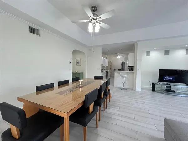$5,500 | 3705 54th Drive West, Unit 201, Bradenton, FL 34210