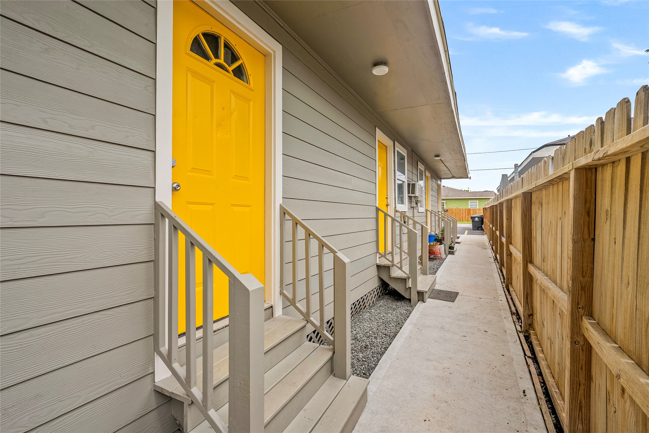7938 Kerr Street, Unit 6 Houston, TX 77029 - Photo 4 of 18 a view of balcony