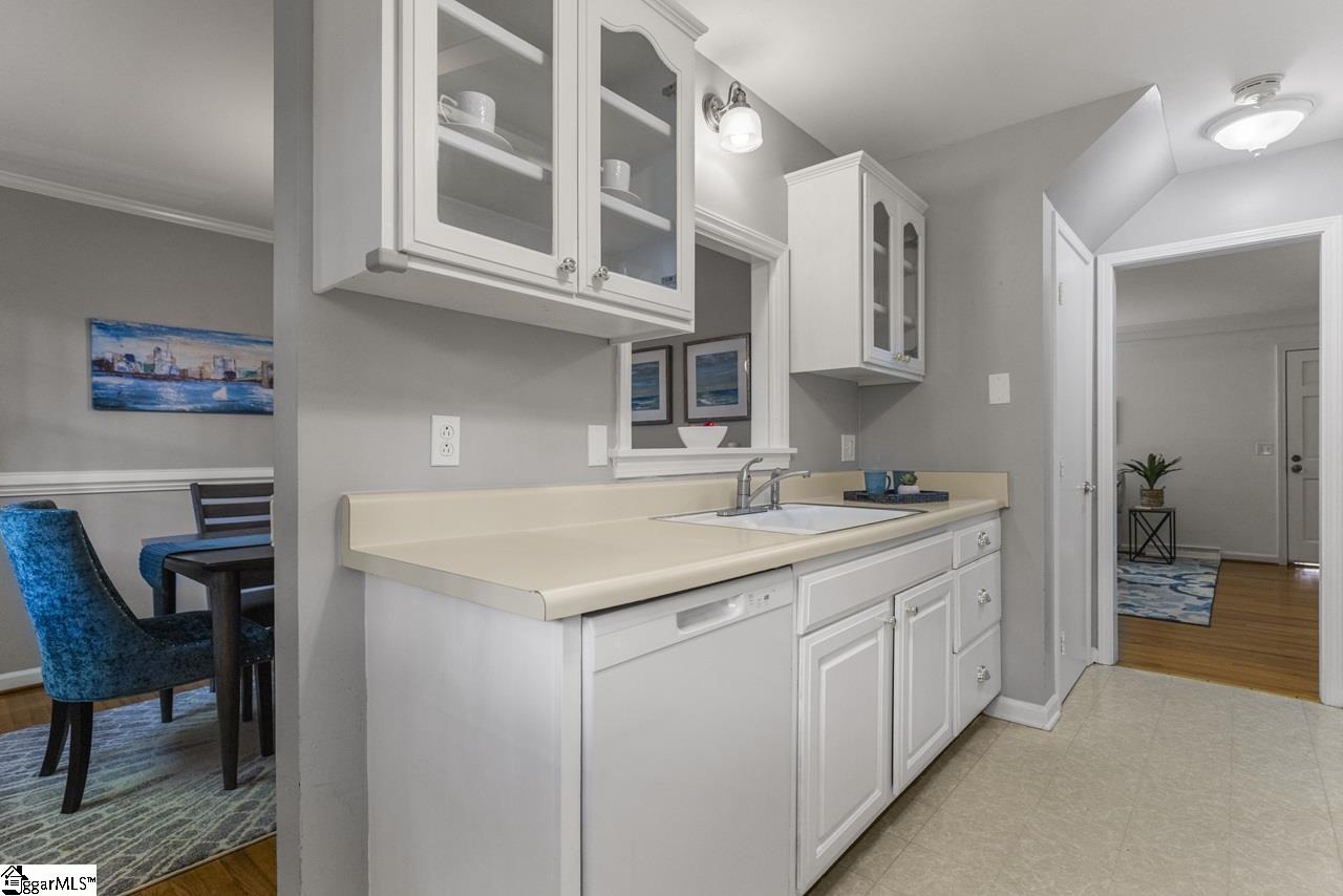 815 Edwards Road, Unit 99 Greenville, SC 29615 - Photo 7 of 39 New Dishwasher!