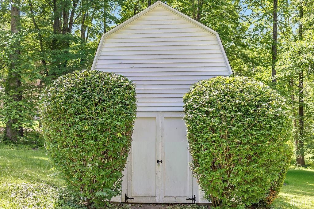 6581 North Showers Road East Bloomington, IN 47408 - Photo 7 of 35
