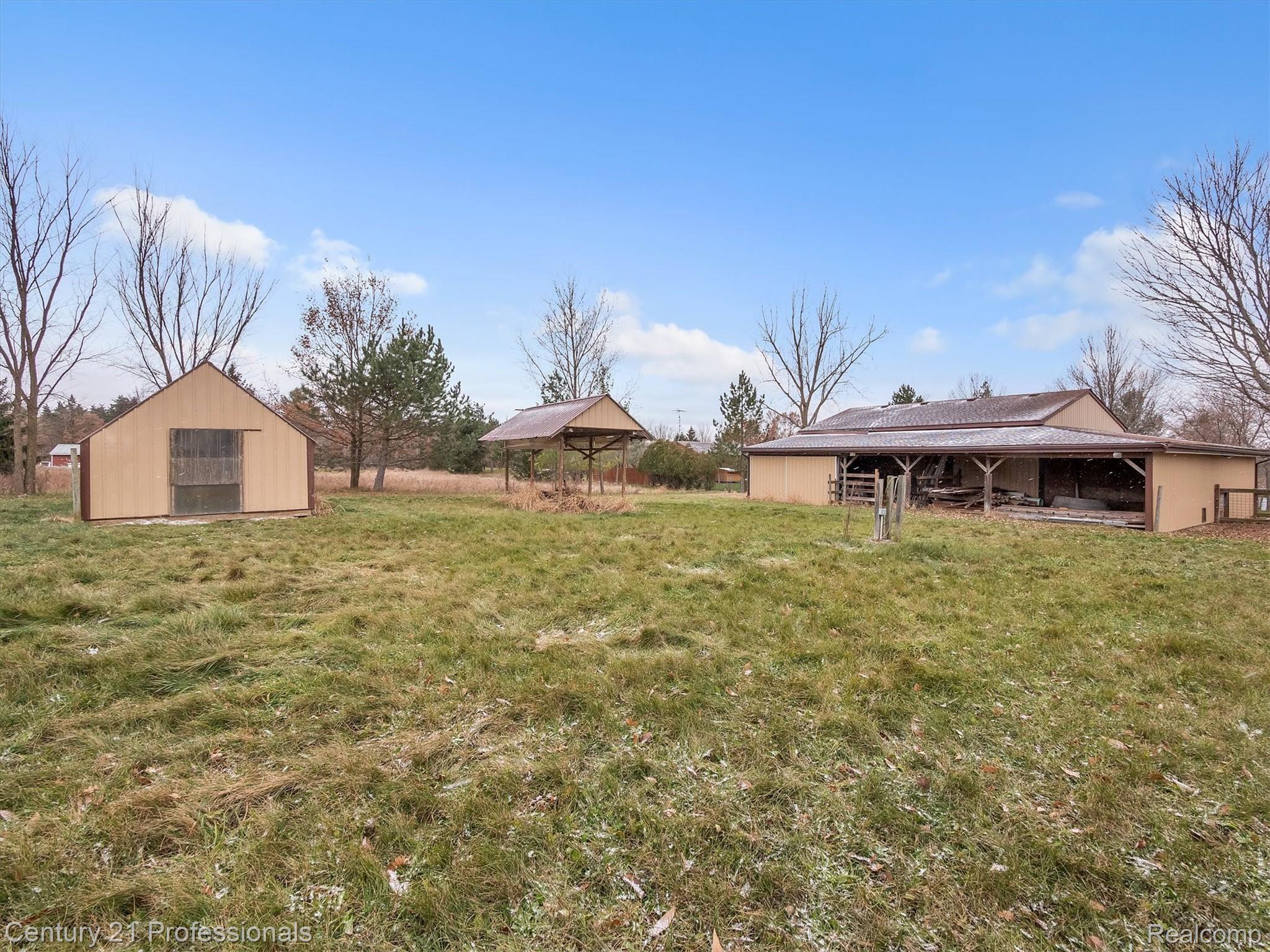 12862 Foley Road Emmett, MI 48022 - Photo 55 of 83 53-12862 Foley Rd--windowstill-realestate-photography-40.jpg