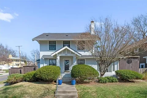 $585,000 | 5901 Grand Avenue, Kansas City, MO 64113
