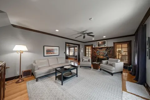 $585,000 | 5901 Grand Avenue, Kansas City, MO 64113