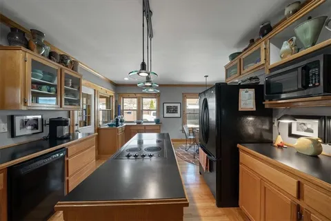 $585,000 | 5901 Grand Avenue, Kansas City, MO 64113