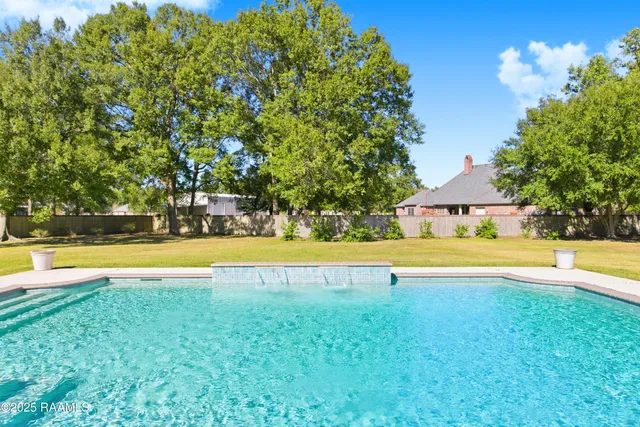 $1,650,000 | 208 Oak Side Alley, Lafayette, LA 70508
