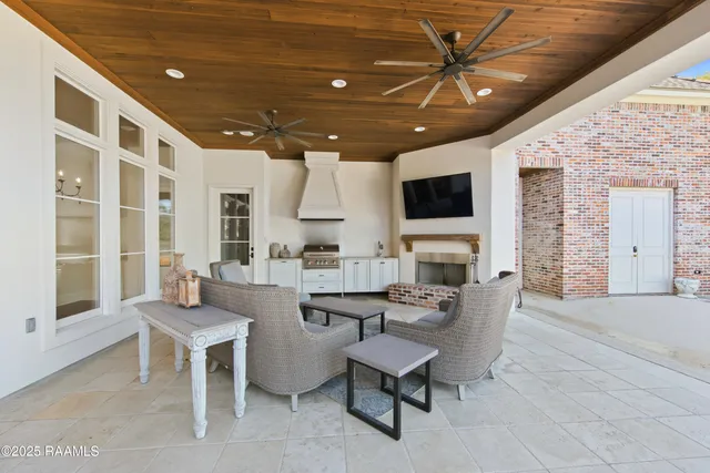 $1,650,000 | 208 Oak Side Alley, Lafayette, LA 70508