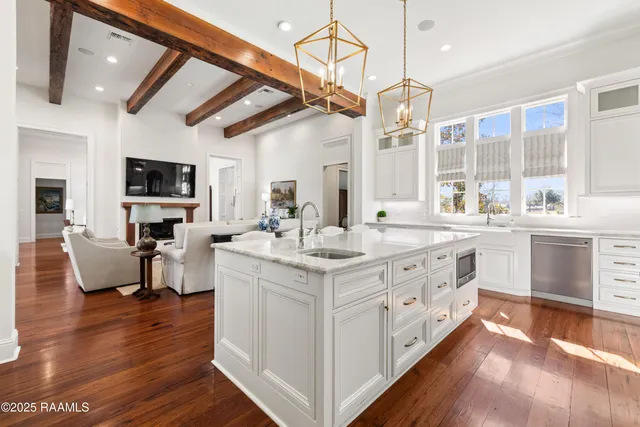 $1,650,000 | 208 Oak Side Alley, Lafayette, LA 70508