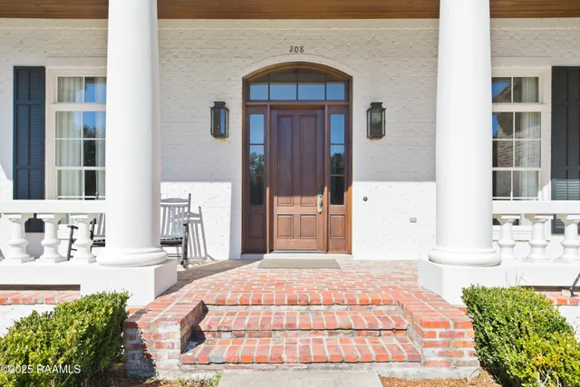 $1,650,000 | 208 Oak Side Alley, Lafayette, LA 70508