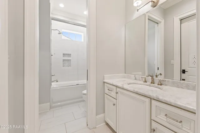 $1,650,000 | 208 Oak Side Alley, Lafayette, LA 70508