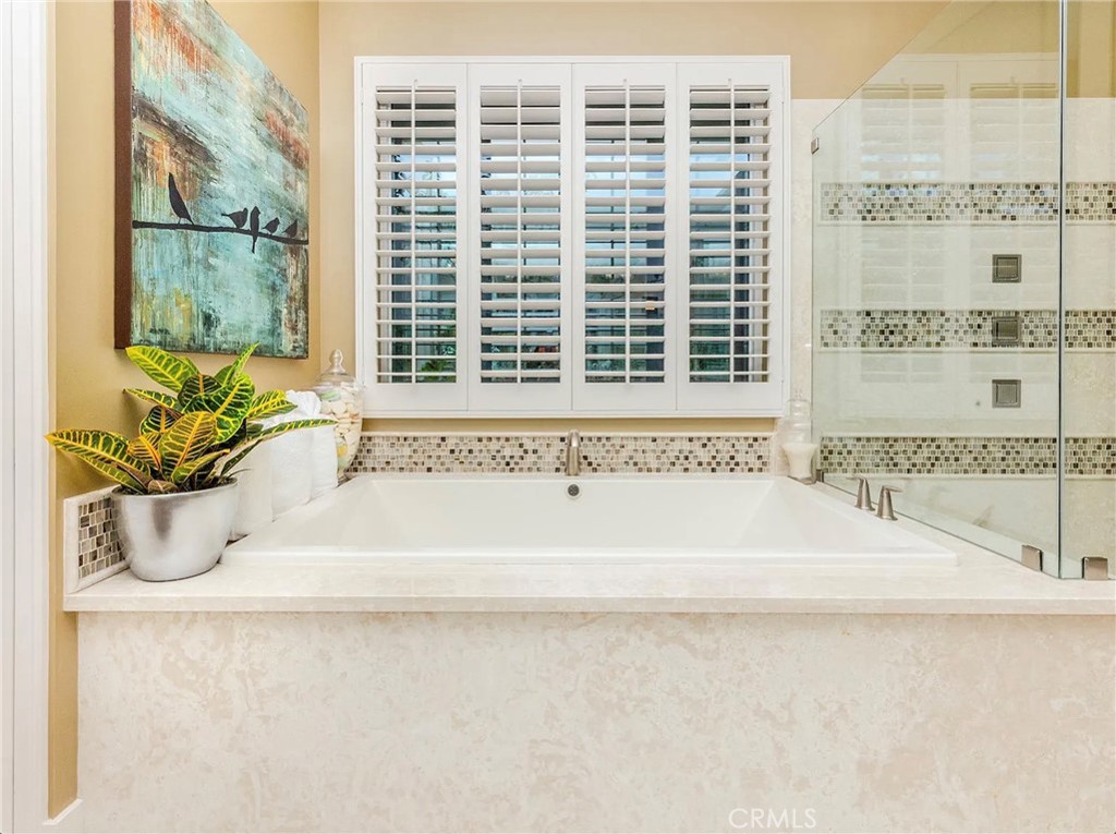 3 Via Merenda Rancho Mirage, CA 92270 - Photo 41 of 72 Jetted Tub