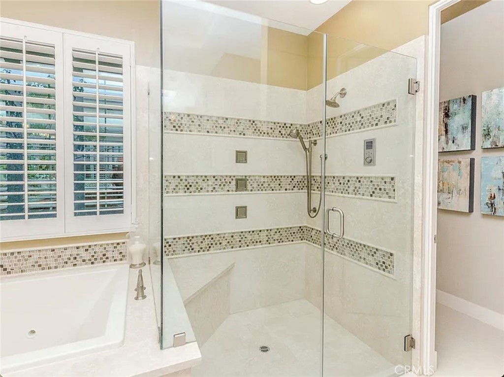 3 Via Merenda Rancho Mirage, CA 92270 - Photo 42 of 72 Primary Shower