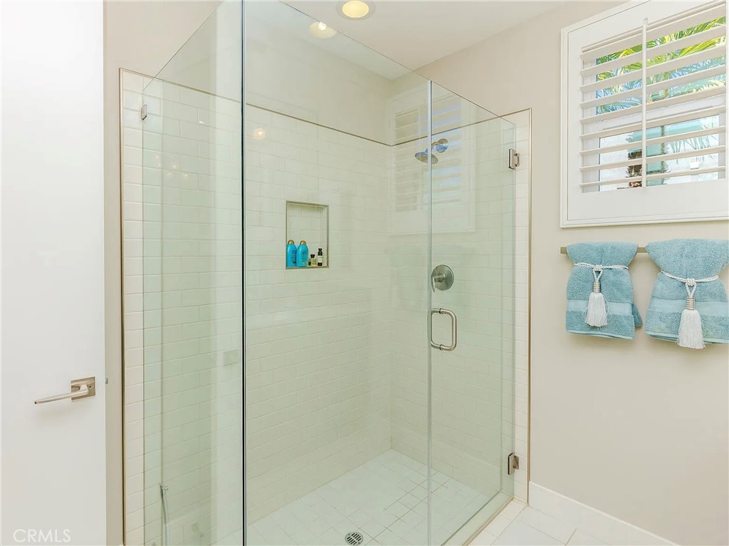 3 Via Merenda Rancho Mirage, CA 92270 - Photo 46 of 72 Bedroom 2 Shower
