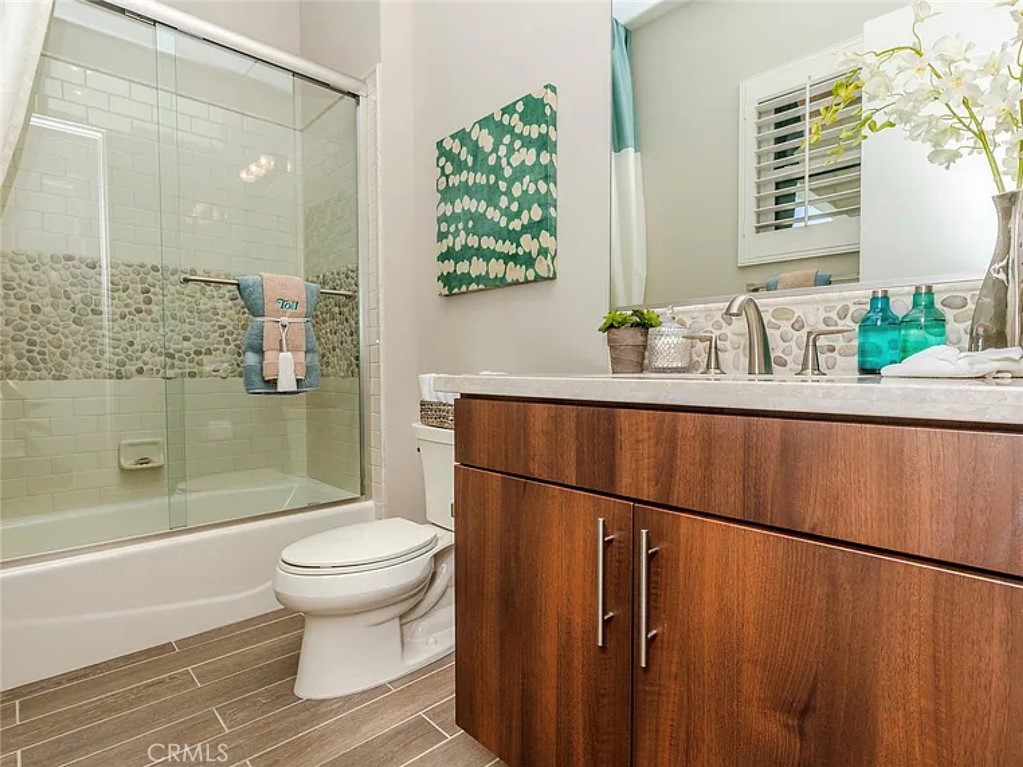 3 Via Merenda Rancho Mirage, CA 92270 - Photo 51 of 72 Bedroom 3 Bathroom