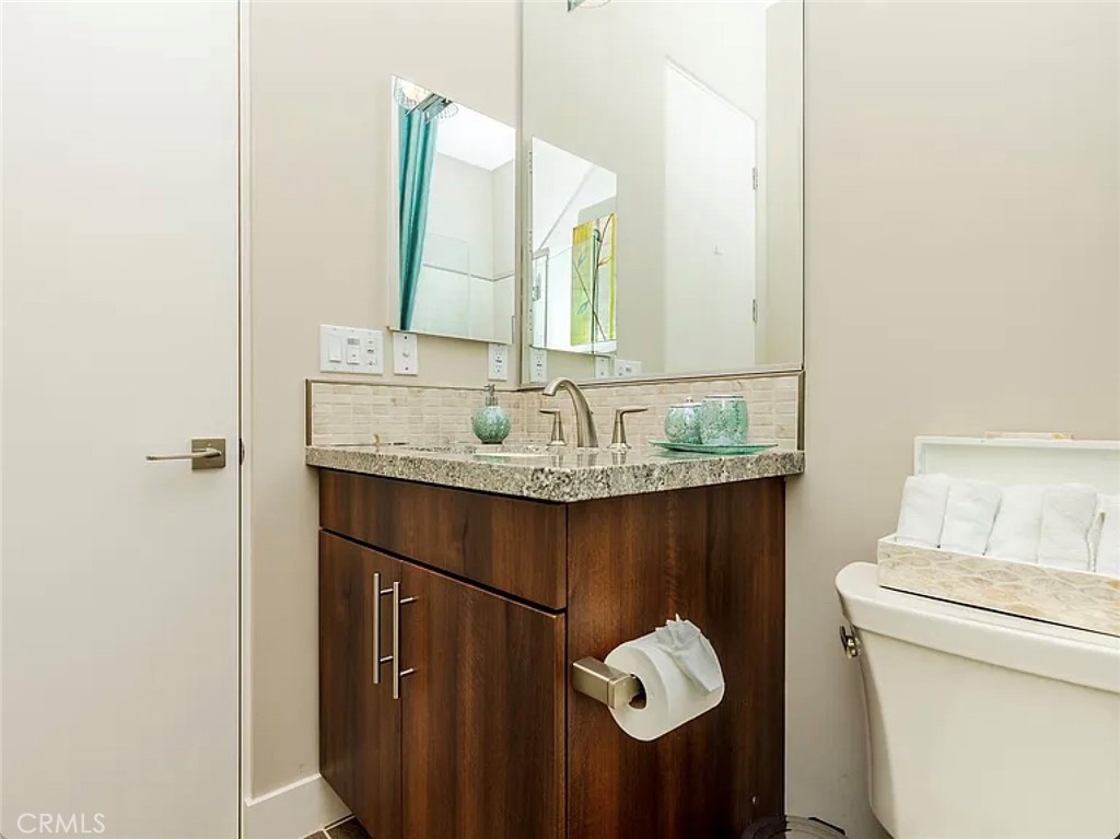 3 Via Merenda Rancho Mirage, CA 92270 - Photo 61 of 72 Casita Bathroom