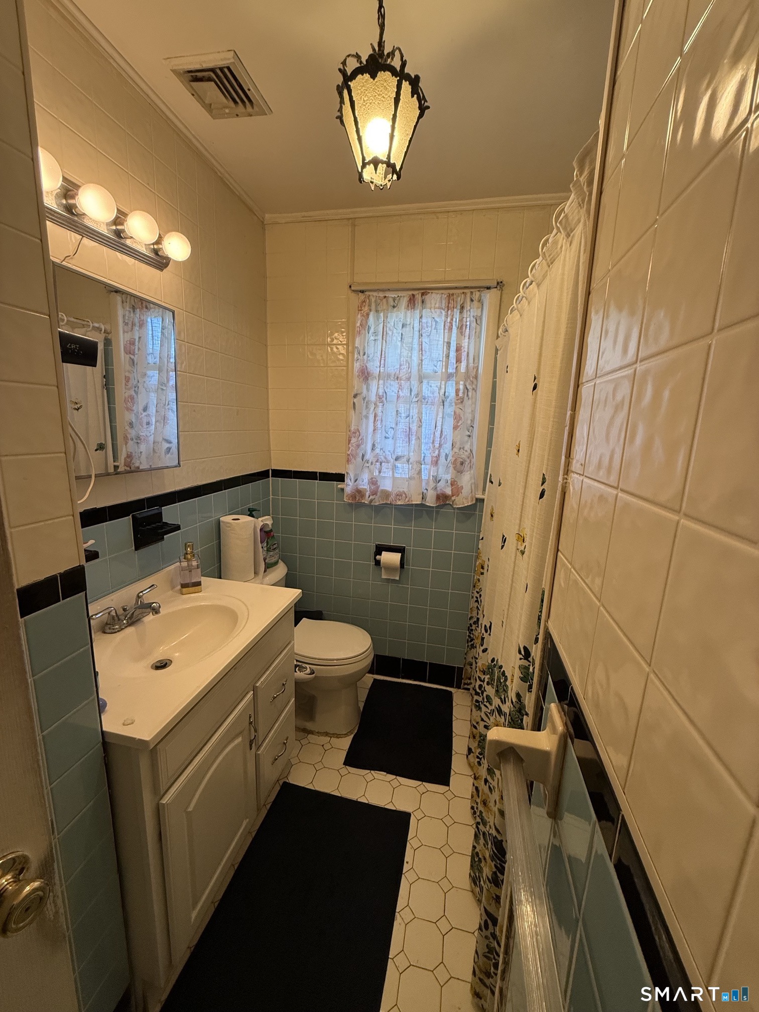3395 Old Town Road Bridgeport, CT 06606 - Photo 7 of 13