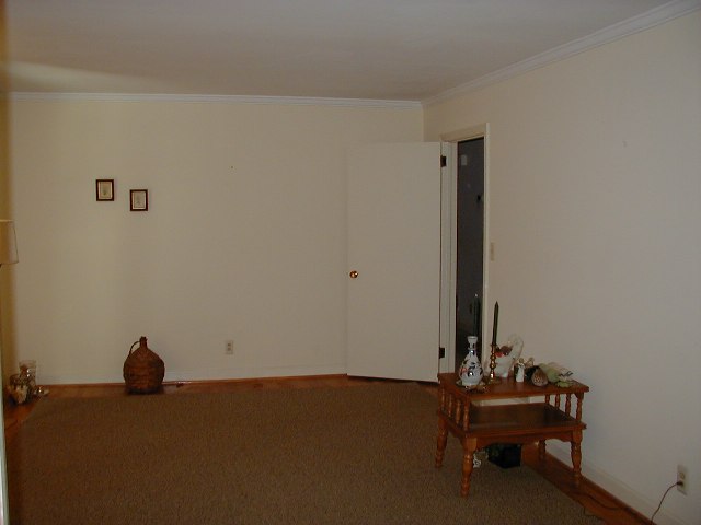 708 West Lee Road Taylors, SC 29687 - Photo 8 of 8 Gallery Image 8
