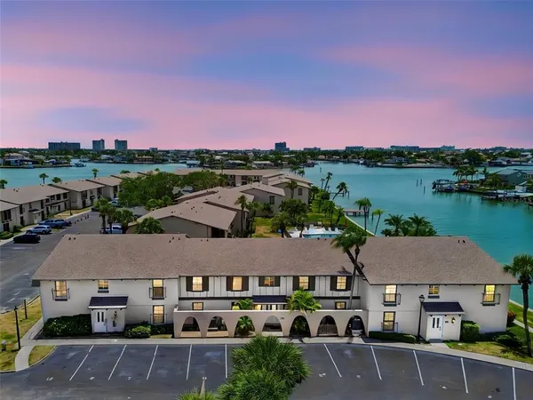 $2,500 | 505 Plaza Seville Court, Unit 12, Treasure Island, FL 33706