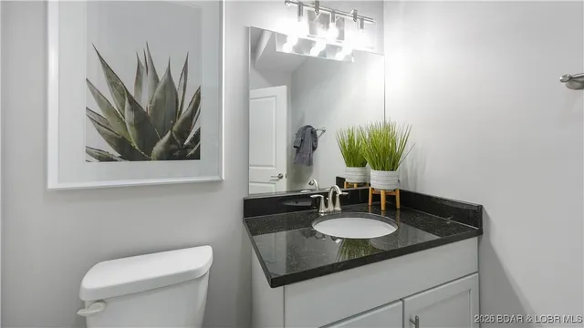 $1,195,000 | 166 Captiva Drive, Unit 1E, Sunrise Beach, MO 65079