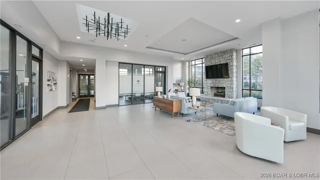 $1,195,000 | 166 Captiva Drive, Unit 1E, Sunrise Beach, MO 65079