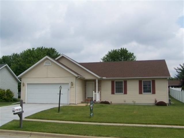 1937 Fieldstone Washington, IL 61571 - Photo 1 of 9 Gallery Image 1