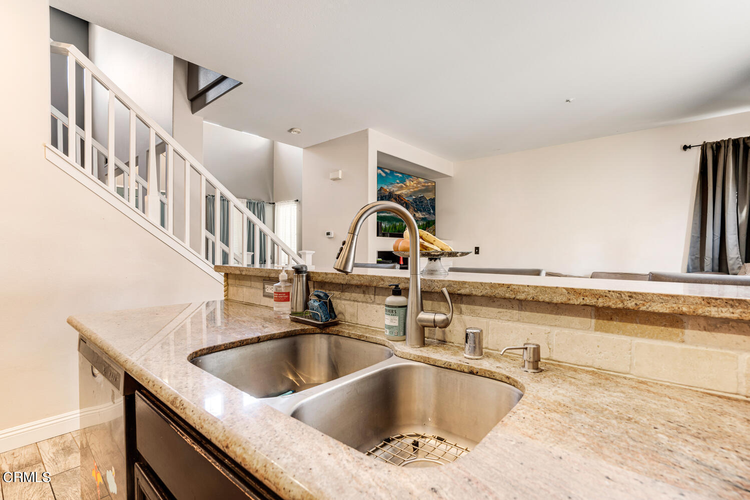 944 Lombard Street Oxnard, CA 93030 - Photo 11 of 28 944 Lombard St Oxnard CA 93030-large-011