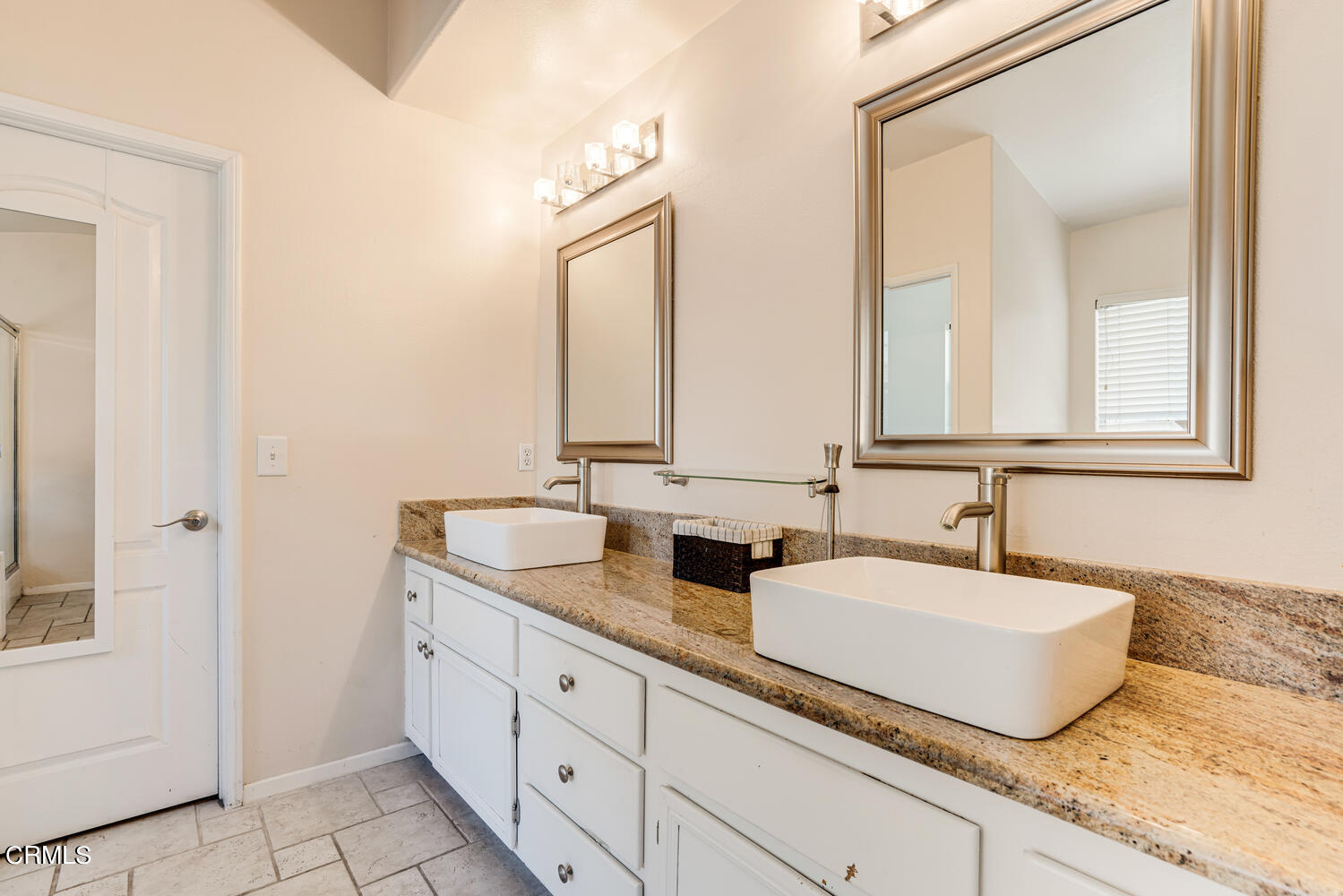 944 Lombard Street Oxnard, CA 93030 - Photo 17 of 28 944 Lombard St Oxnard CA 93030-large-017