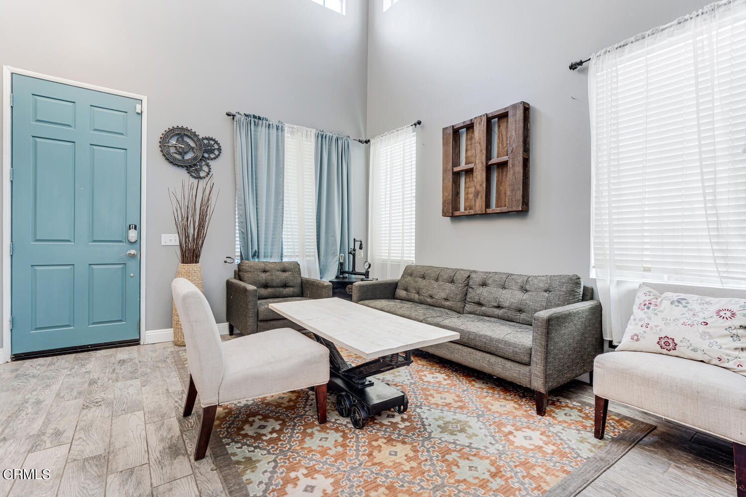 944 Lombard Street Oxnard, CA 93030 - Photo 4 of 28 944 Lombard St Oxnard CA 93030-large-004