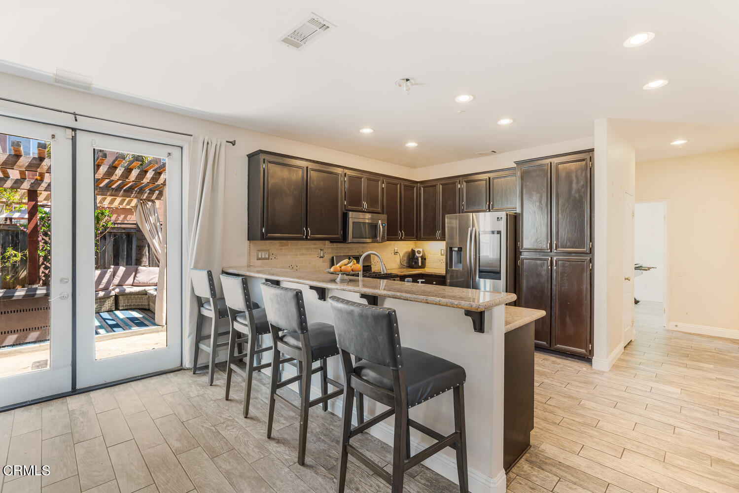 944 Lombard Street Oxnard, CA 93030 - Photo 8 of 28 944 Lombard St Oxnard CA 93030-large-008