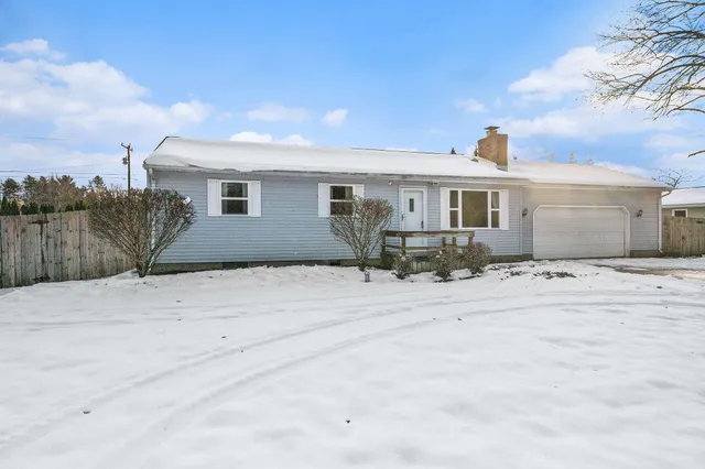 $265,000 | 4854 East Y Avenue, Vicksburg, MI 49097