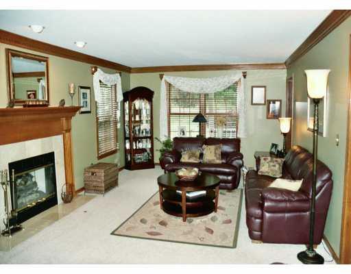 2344 Nicholson Road Franklin Park, PA 15143 - Photo 3 of 8 Living Room.
