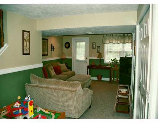 2344 Nicholson Road Franklin Park, PA 15143 - Photo 6 of 8 Den/Family/Great Room.