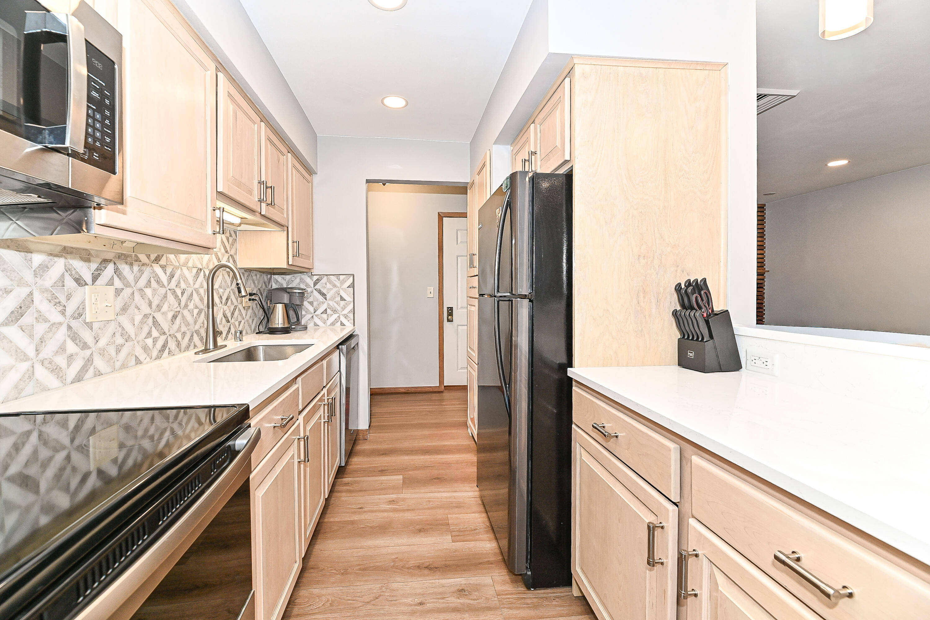 12990 West Bluemound Road, Unit 202 Elm Grove, WI 53122 - Photo 12 of 32 Bluemound-19