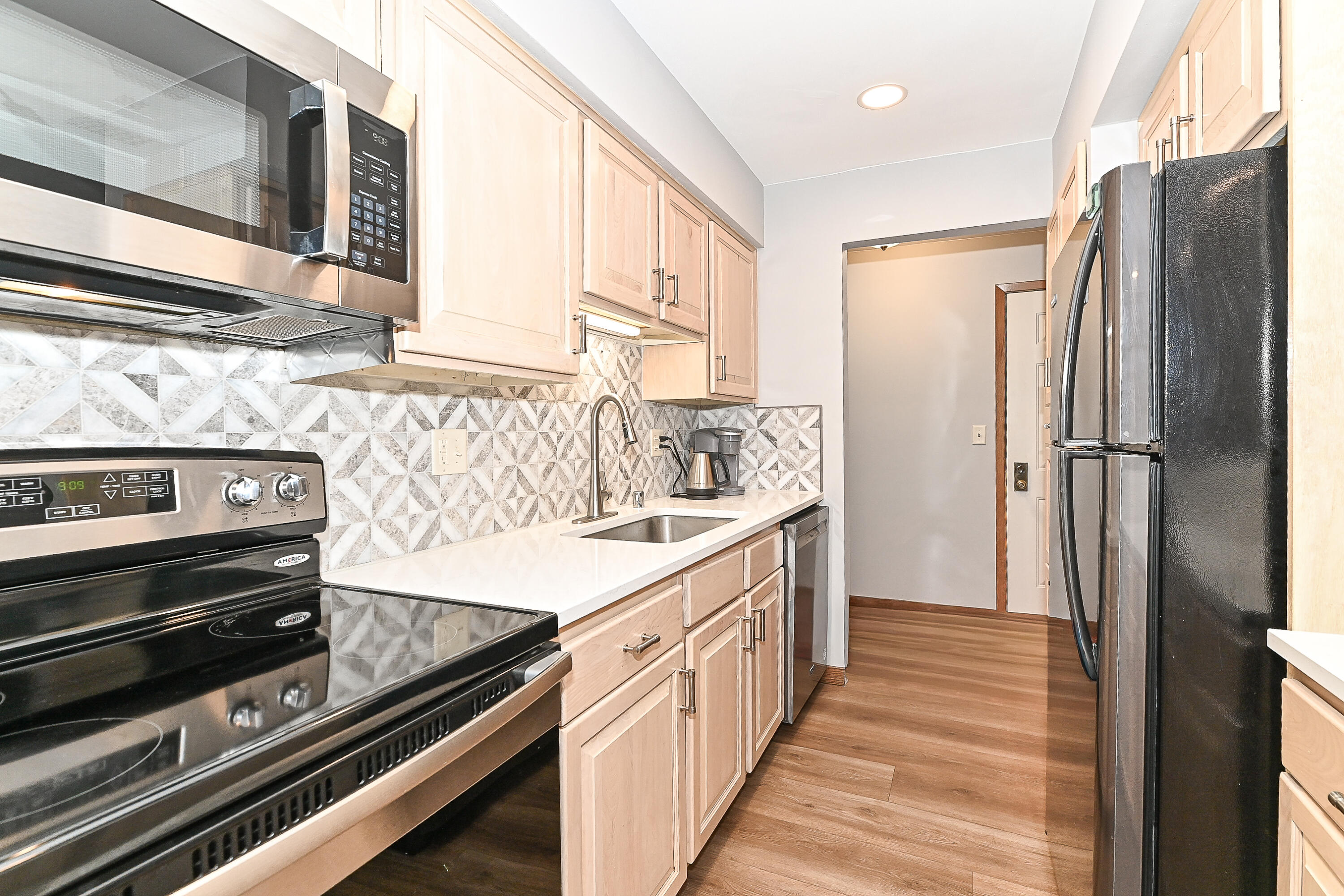 12990 West Bluemound Road, Unit 202 Elm Grove, WI 53122 - Photo 13 of 32 Bluemound-20