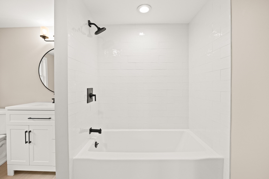 114 Orchard Road Mashpee, MA 02649 - Photo 18 of 42