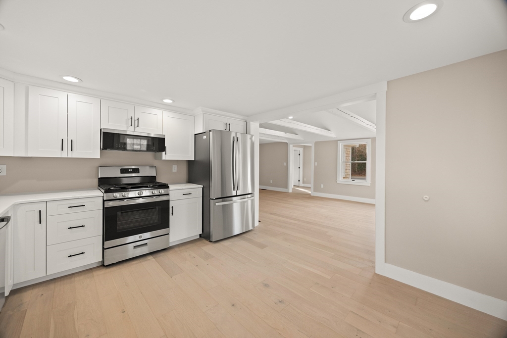 114 Orchard Road Mashpee, MA 02649 - Photo 7 of 42